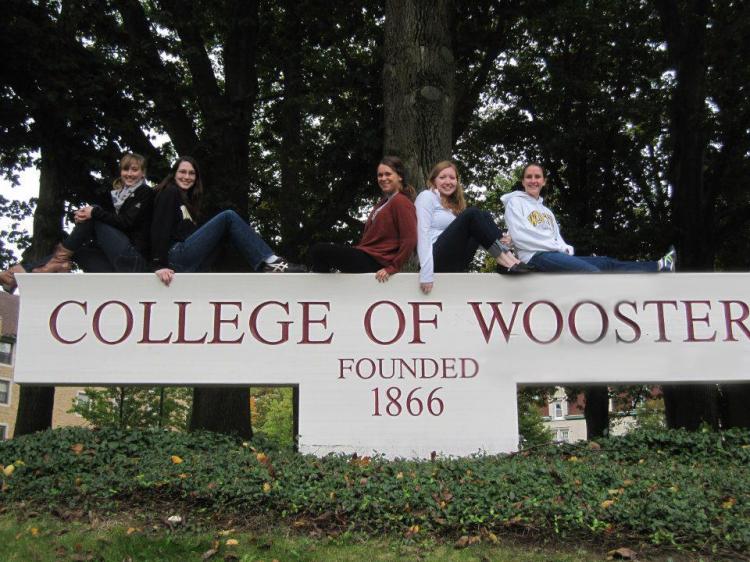 College-of-Wooster-Sign-Girls